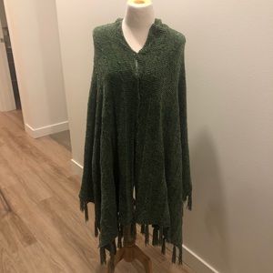 NWT Lularoe Mimi Poncho Wrap